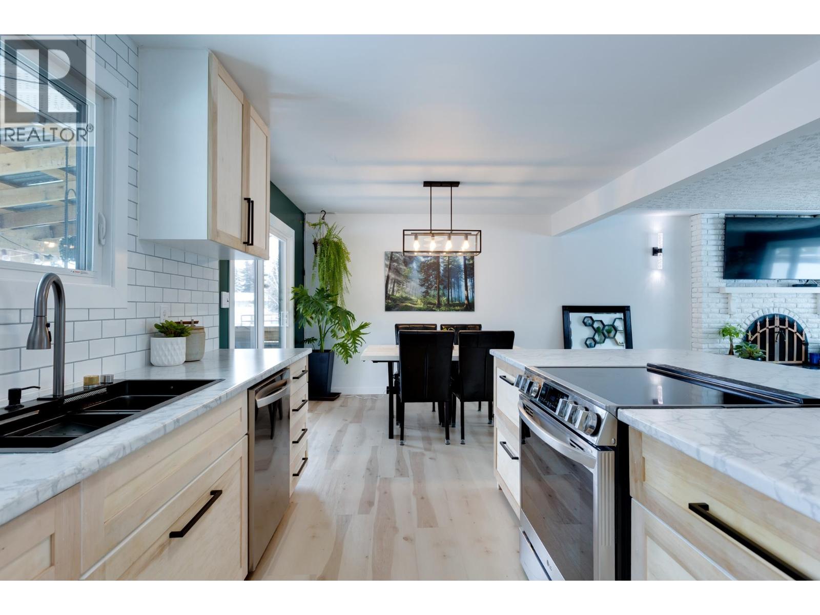 350 KILLOREN CRESCENT - 12