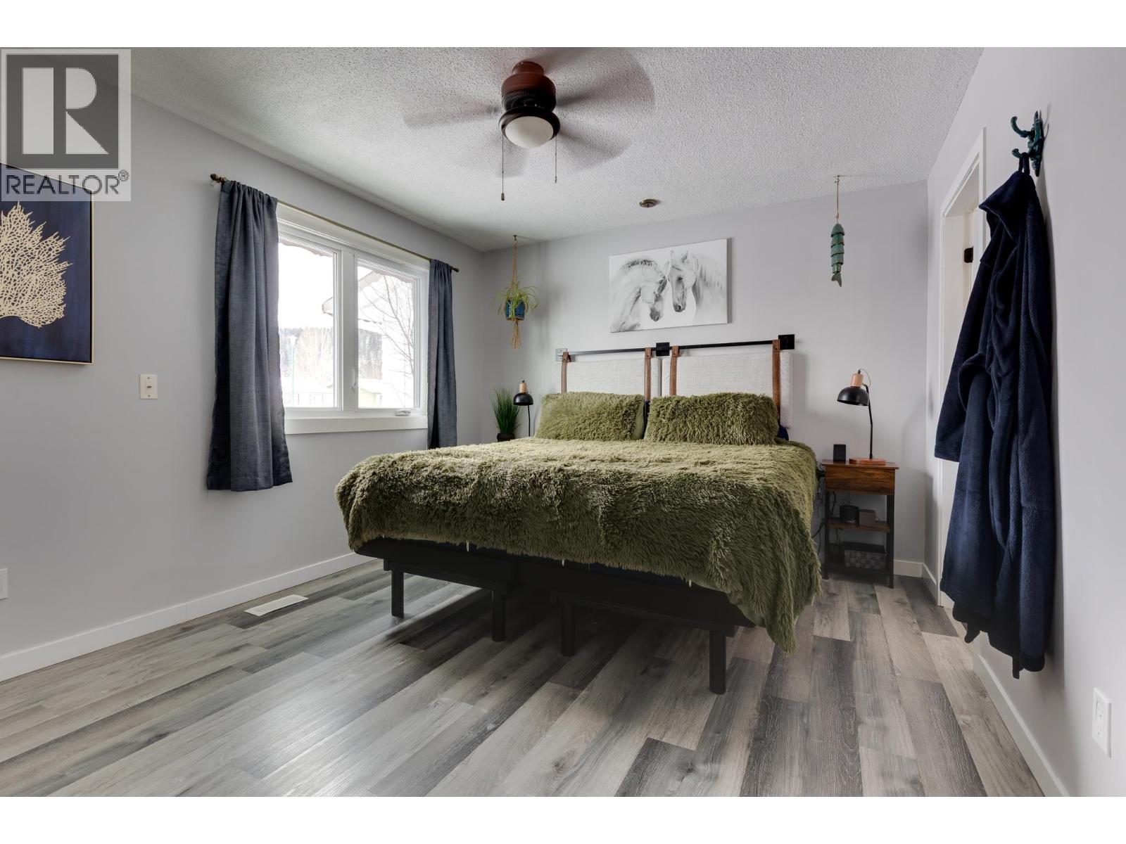 350 KILLOREN CRESCENT - 18