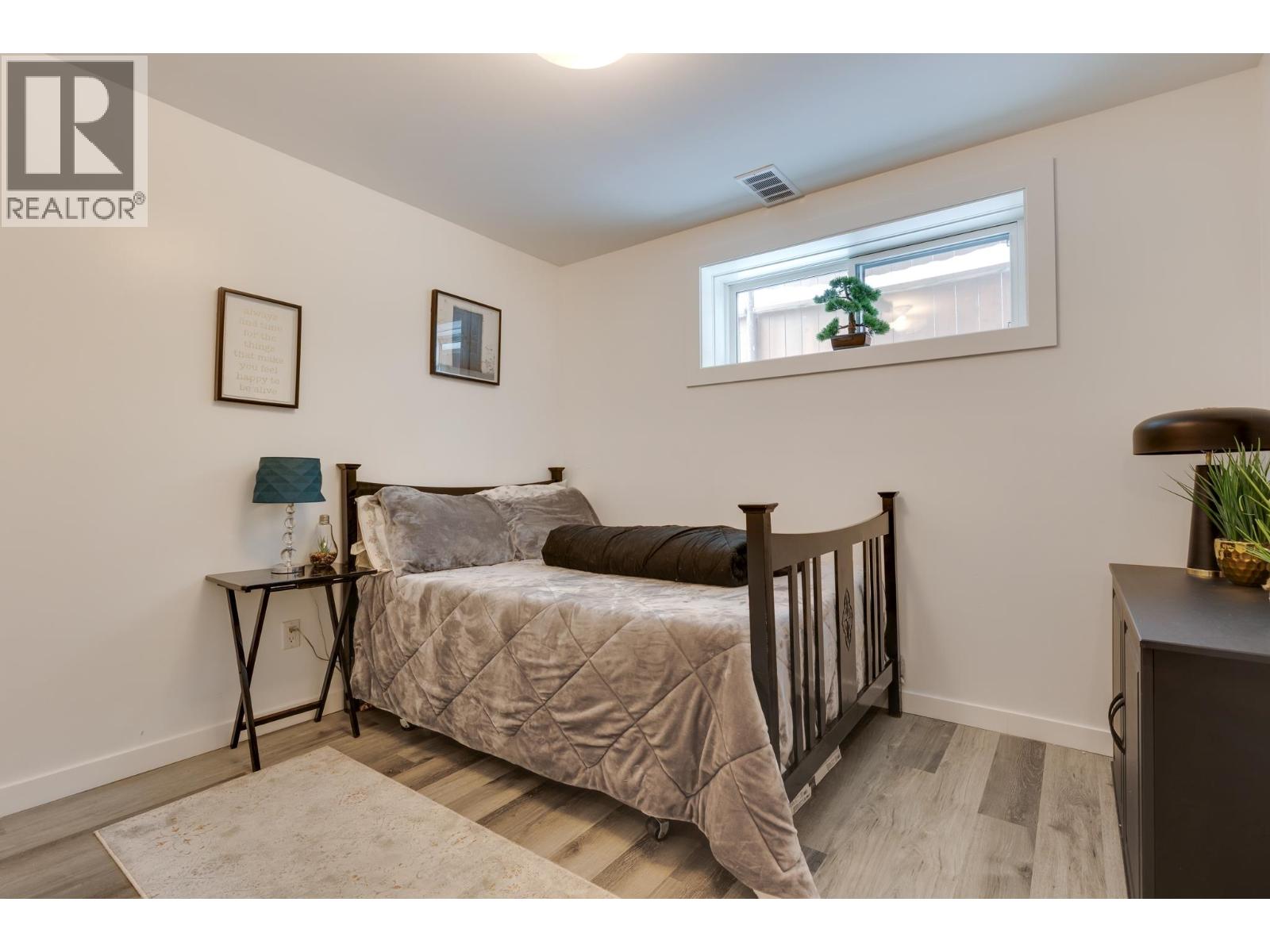 350 KILLOREN CRESCENT - 27