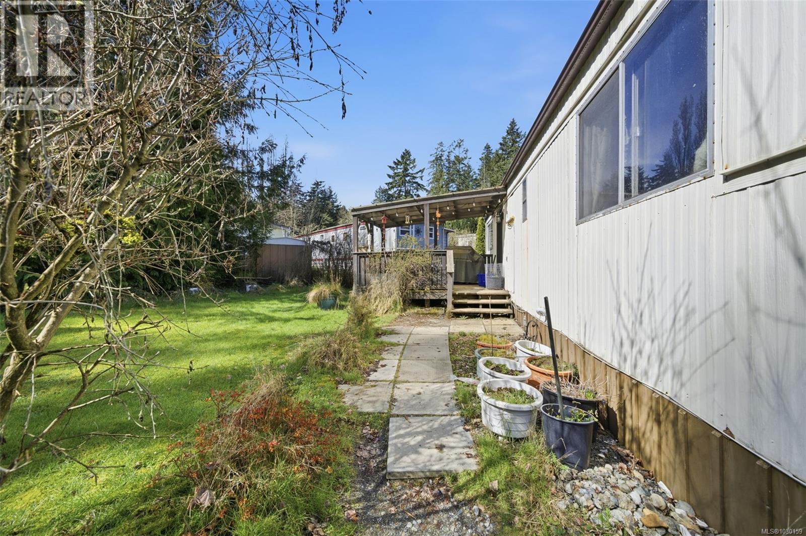 #11 2615 OTTER POINT RD - 12