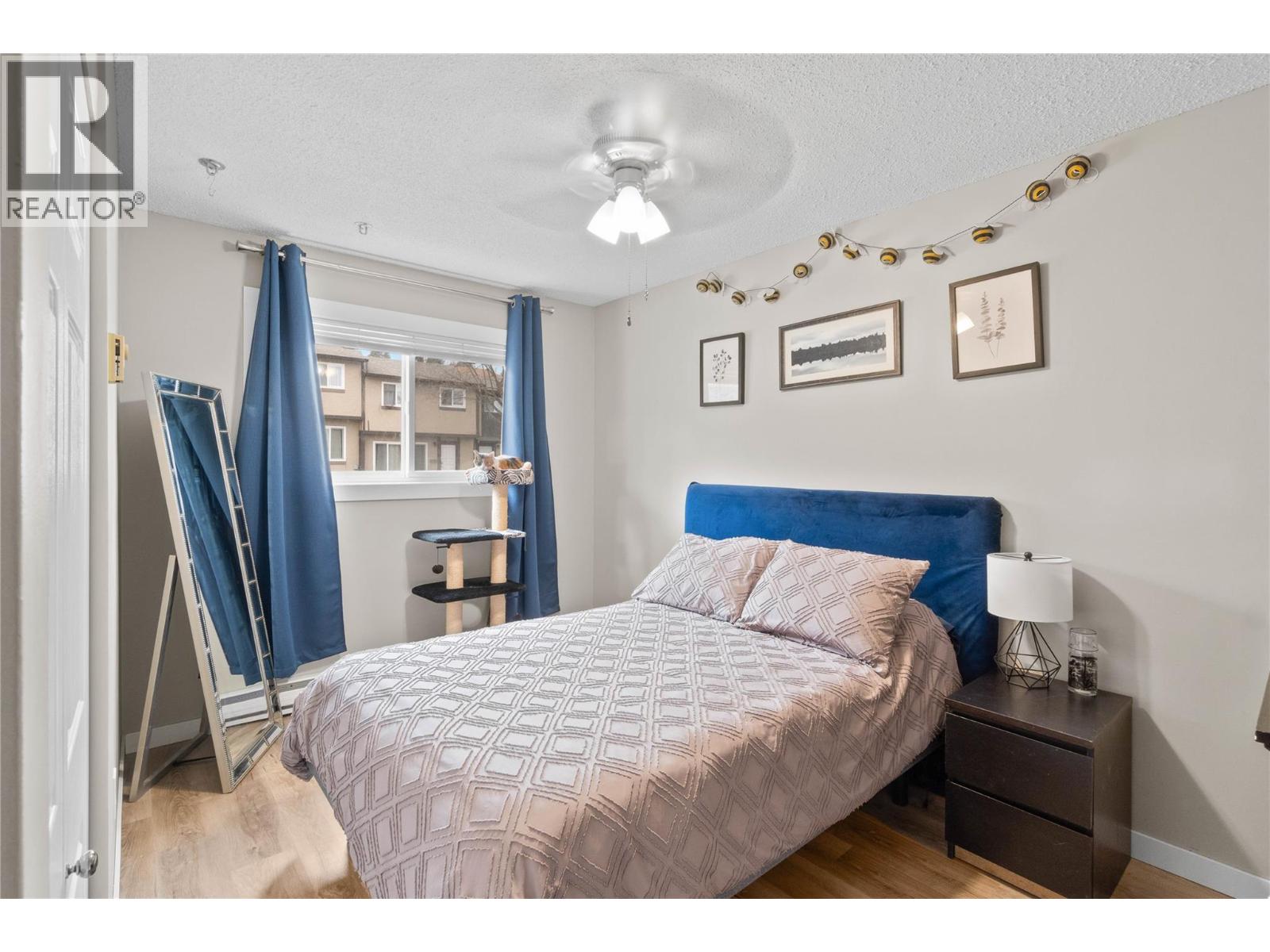 #46 1605 SUMMIT DRIVE - 10