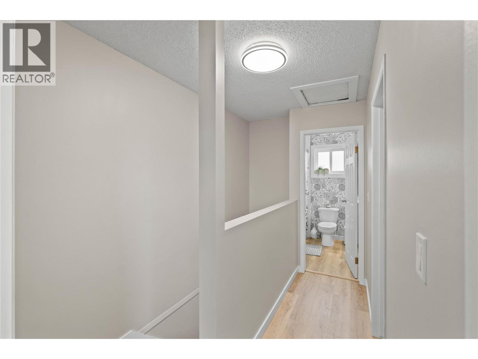 #46 1605 SUMMIT DRIVE - 11