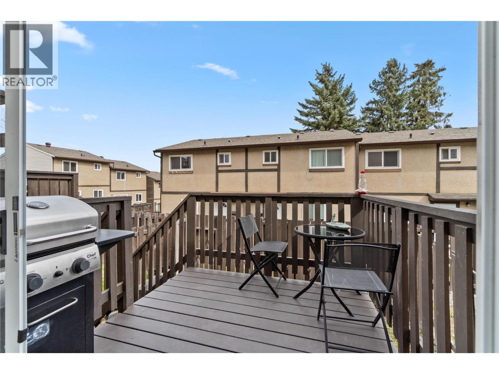 #46 1605 SUMMIT DRIVE - 15