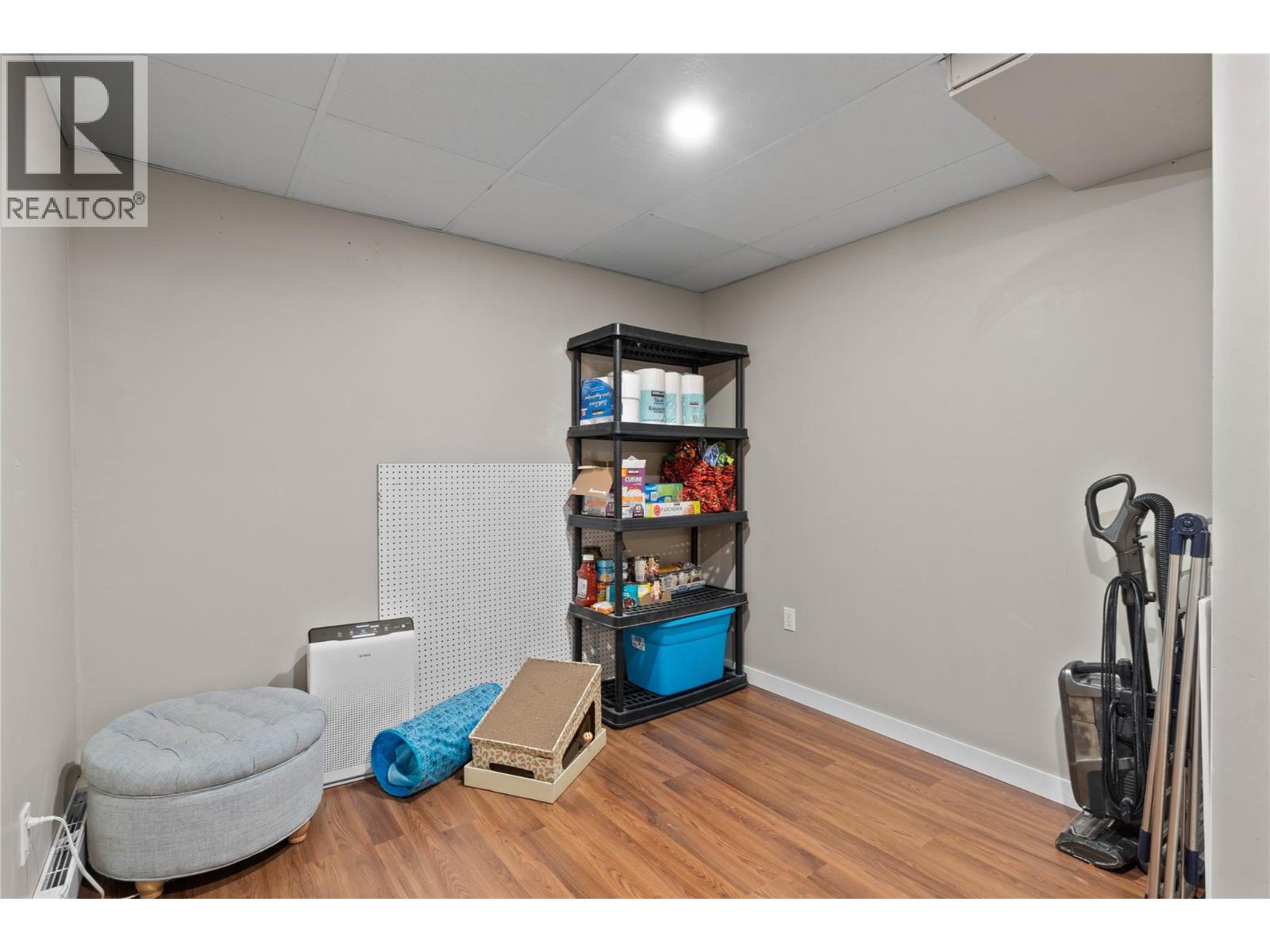 #46 1605 SUMMIT DRIVE - 21