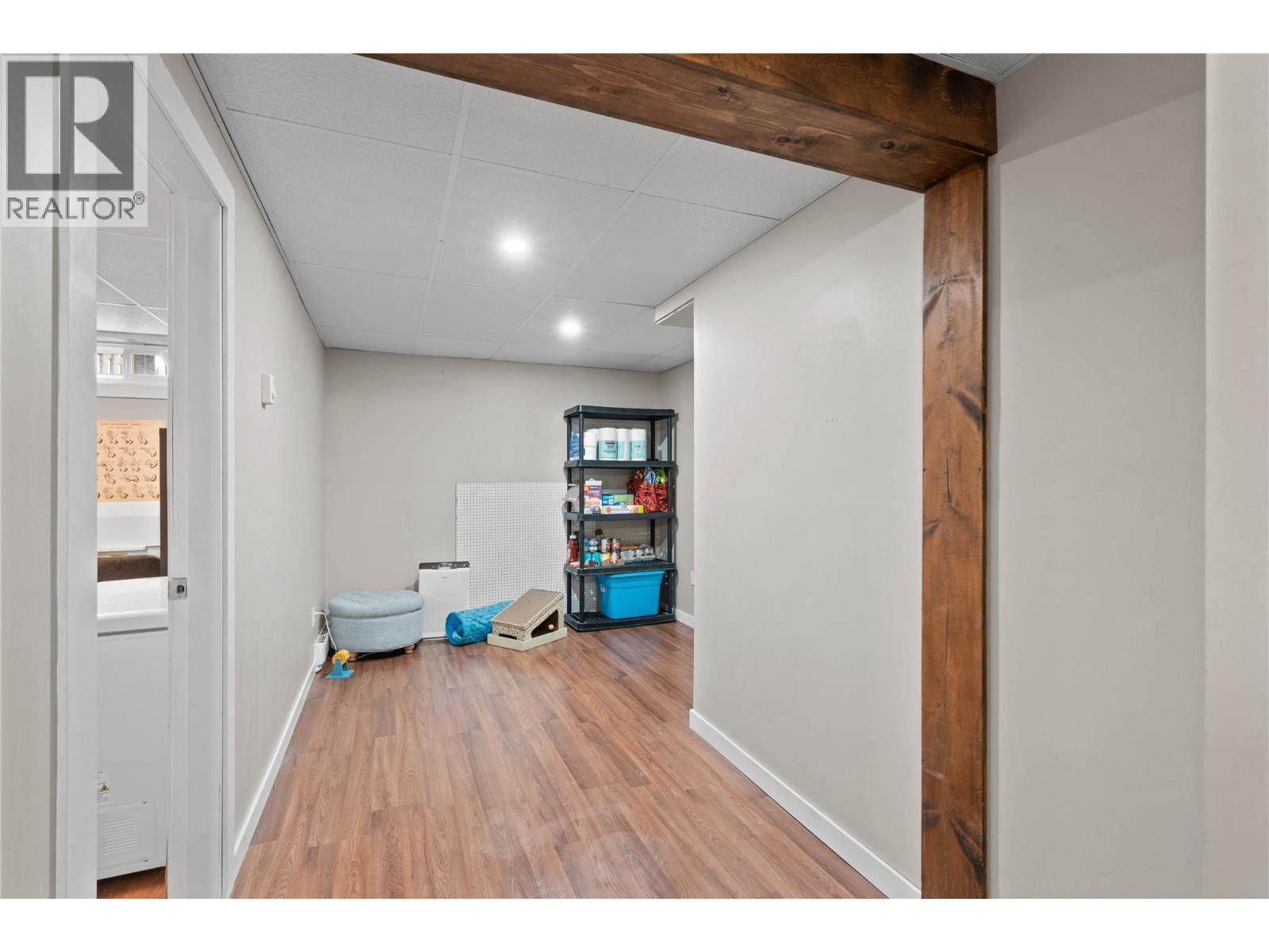 #46 1605 SUMMIT DRIVE - 23