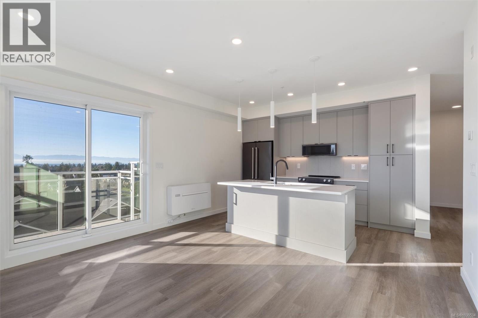 #410 1102 ESQUIMALT RD - 6