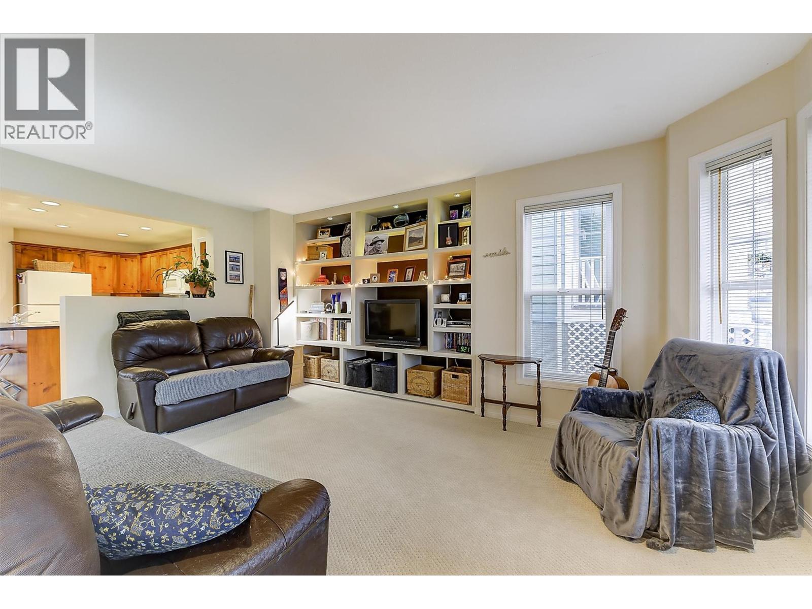 5280 ALLENBY LANE - 4