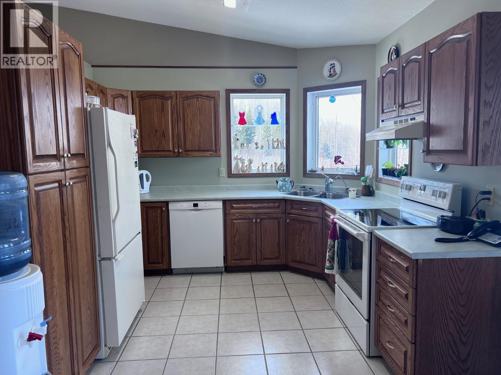 9312 BLUFF ROAD - 25