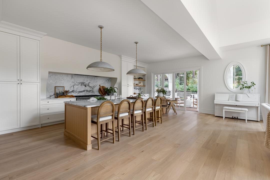 1688 127 STREET, Surrey