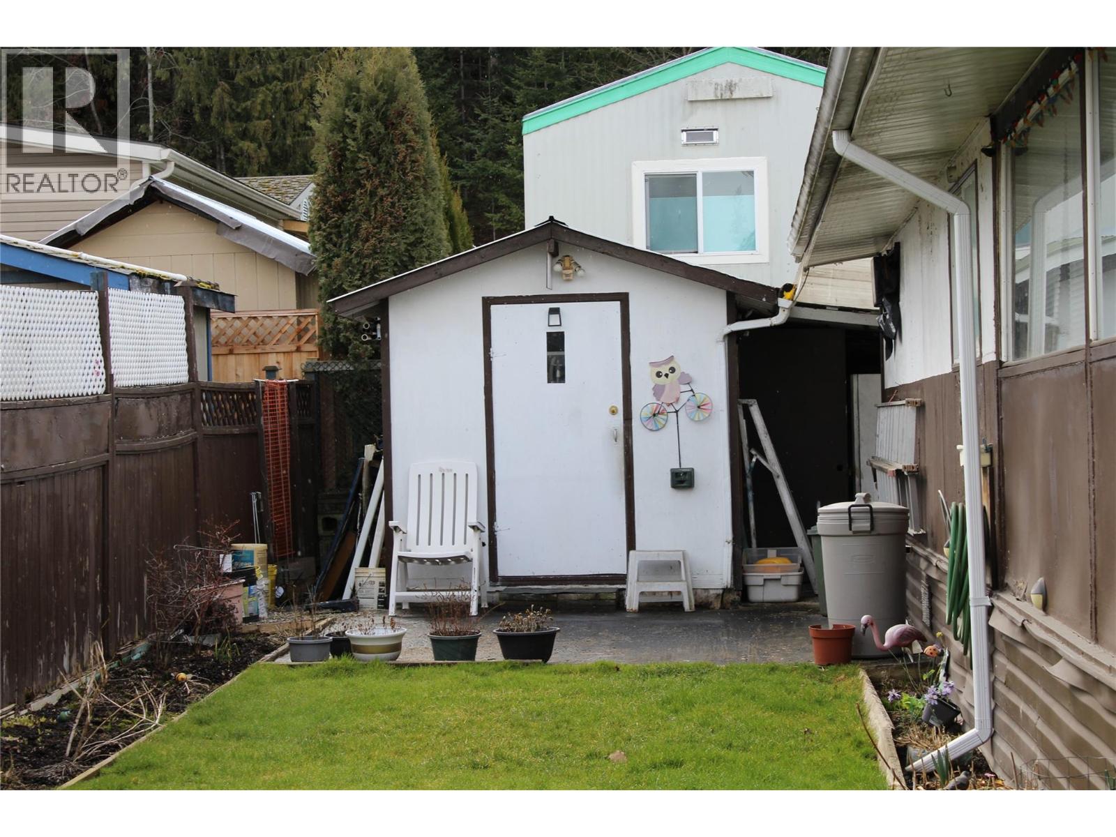 5280 69 AVENUE NE - 11