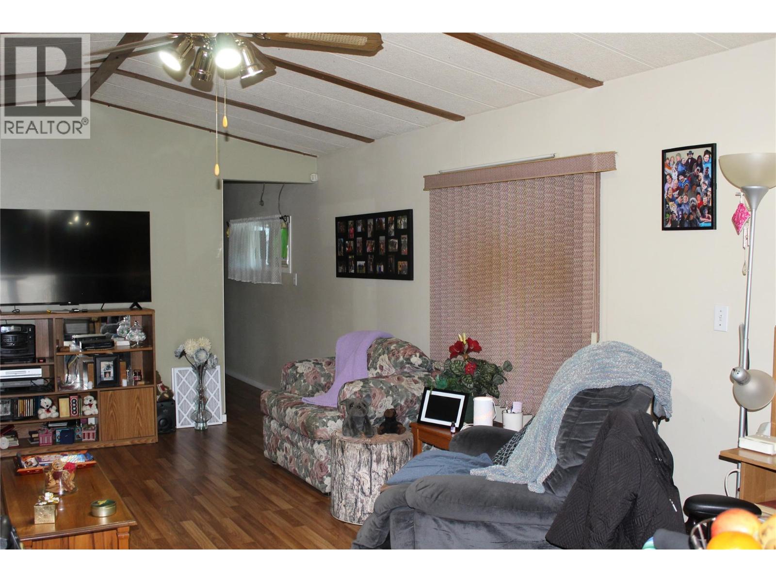 5280 69 AVENUE NE - Image 2