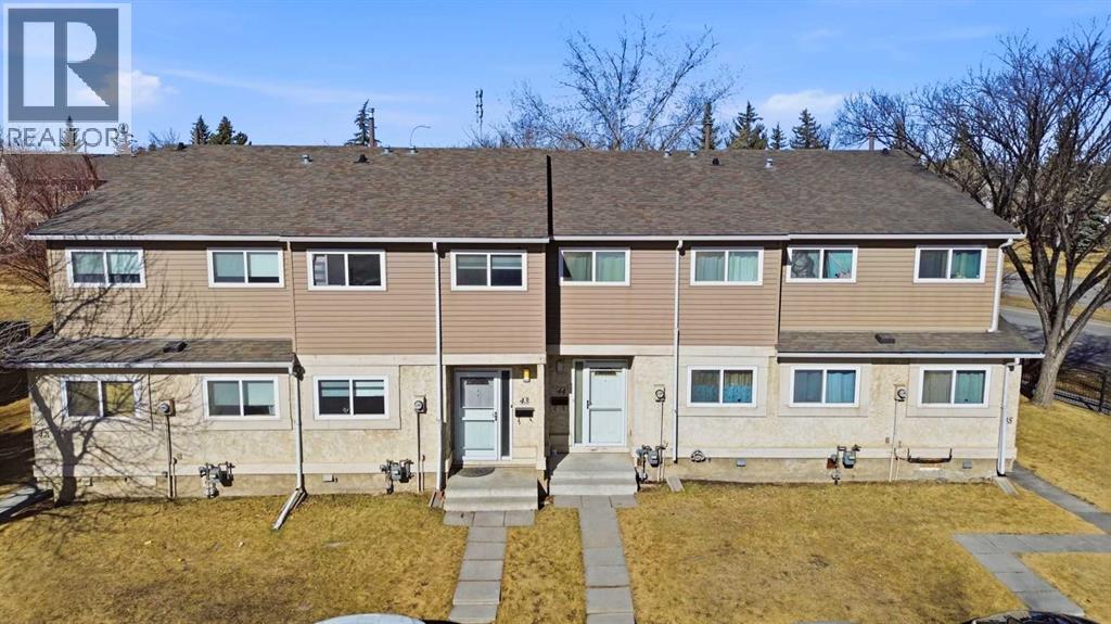 Single Family House for Sale in    Avenue SE Penbrooke Meadows Calgary 