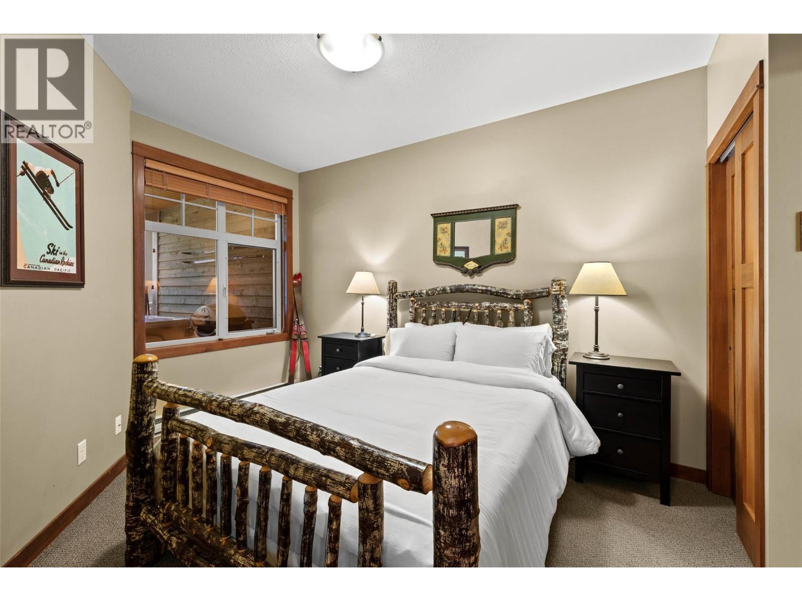 #35 5015 VALLEY DRIVE - 24