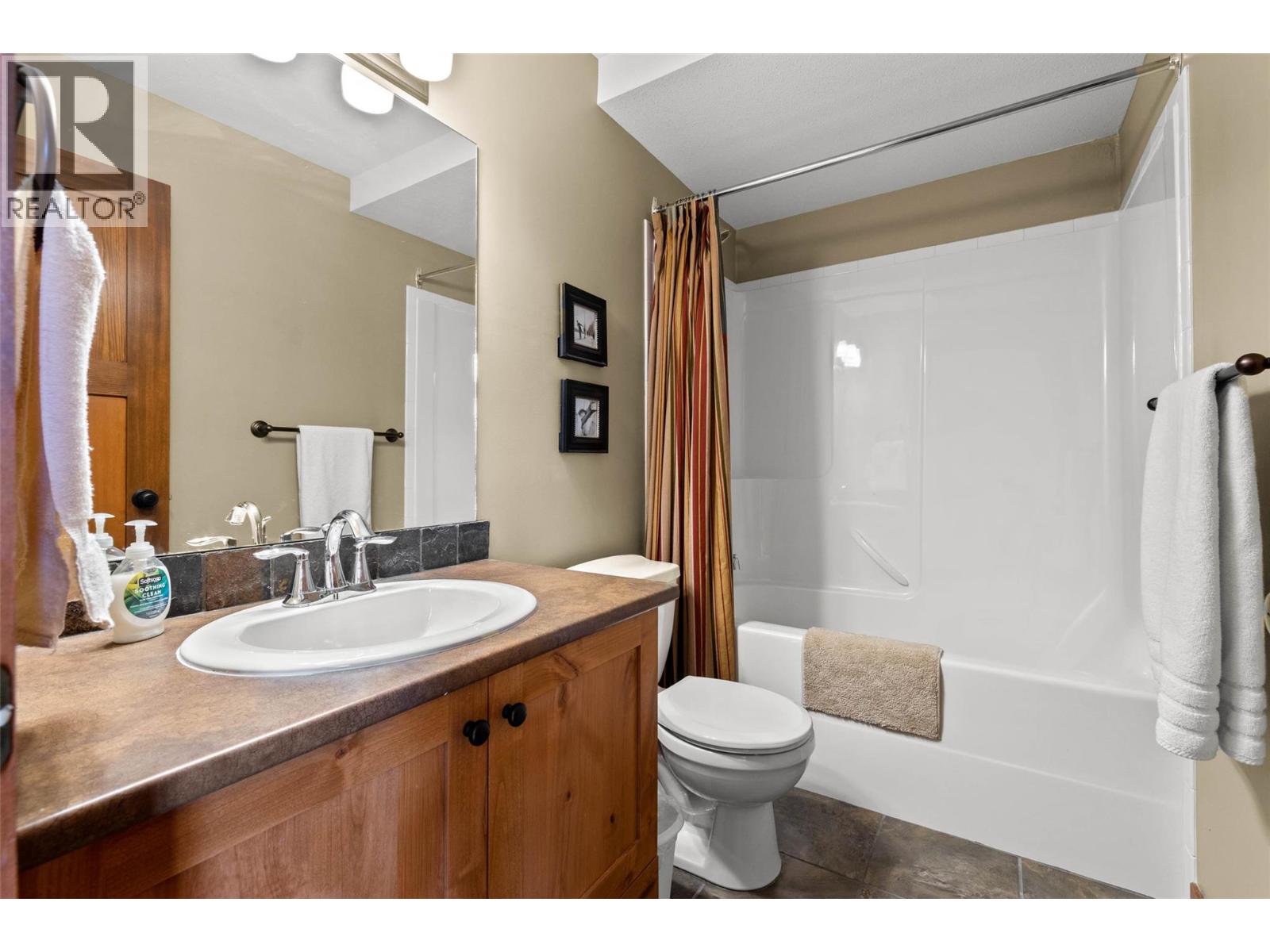 #35 5015 VALLEY DRIVE - 7