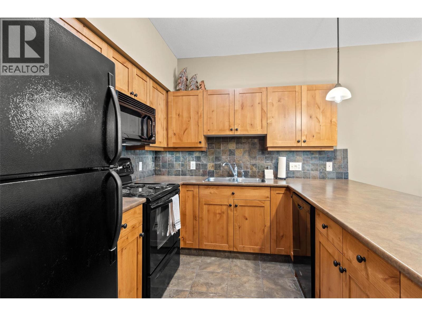 #35 5015 VALLEY DRIVE - 10