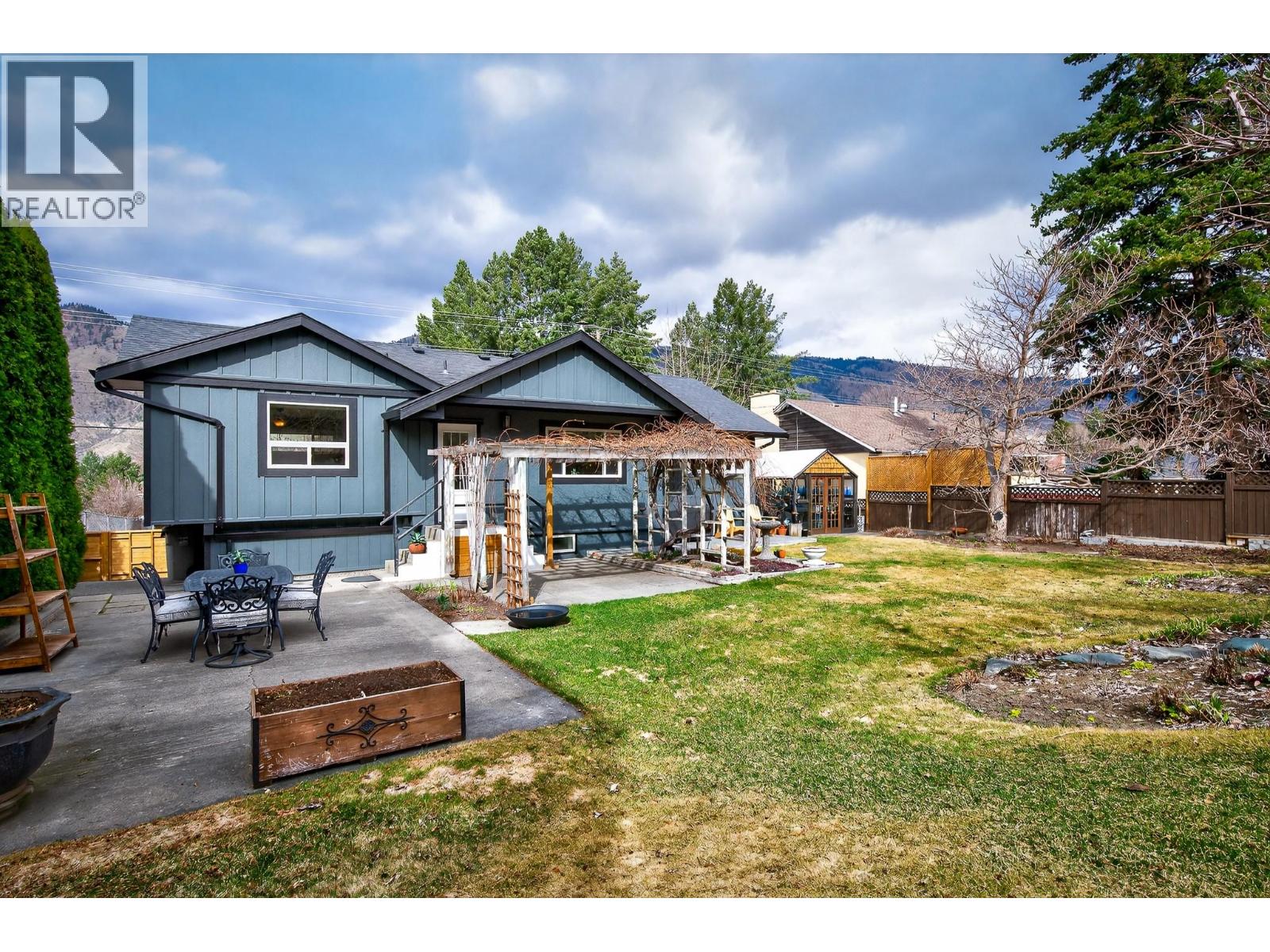 2095 VALLEYVIEW DRIVE - 30