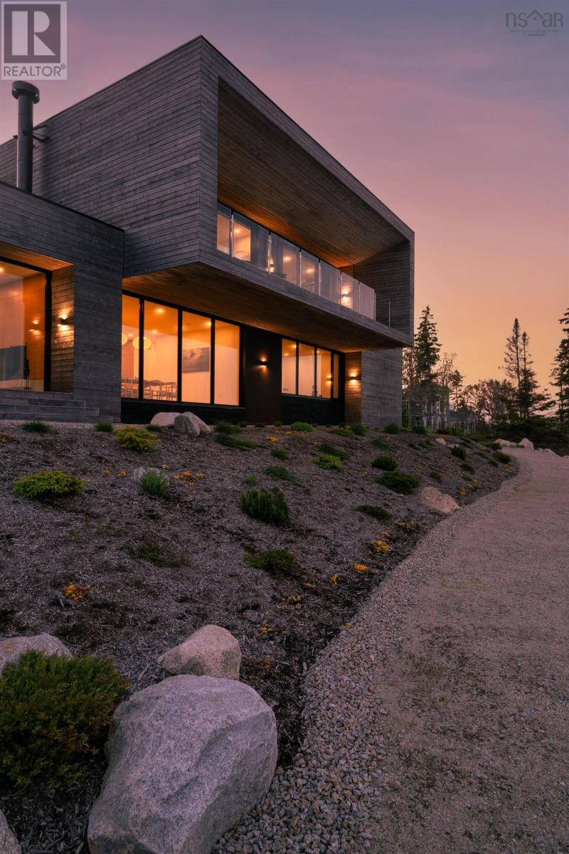 Property 5 of 51 of 38 Island Watch Run