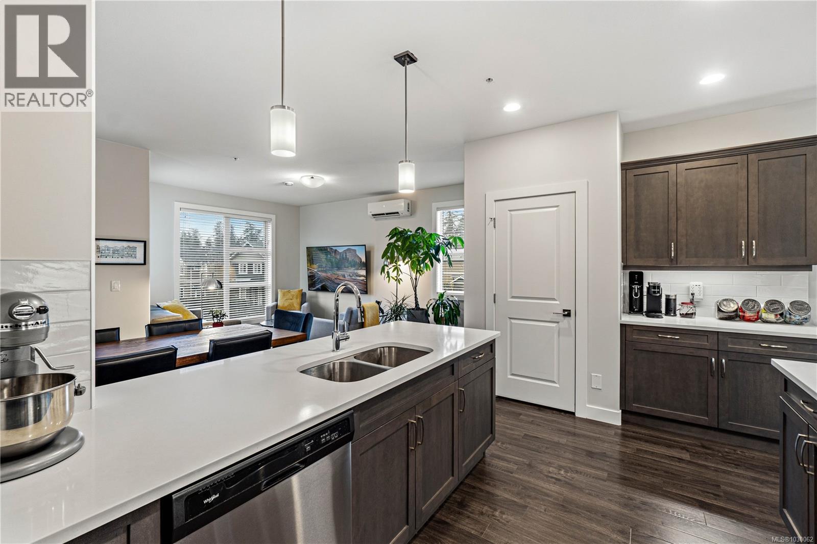#103 1800 Summerhill Pl - 12