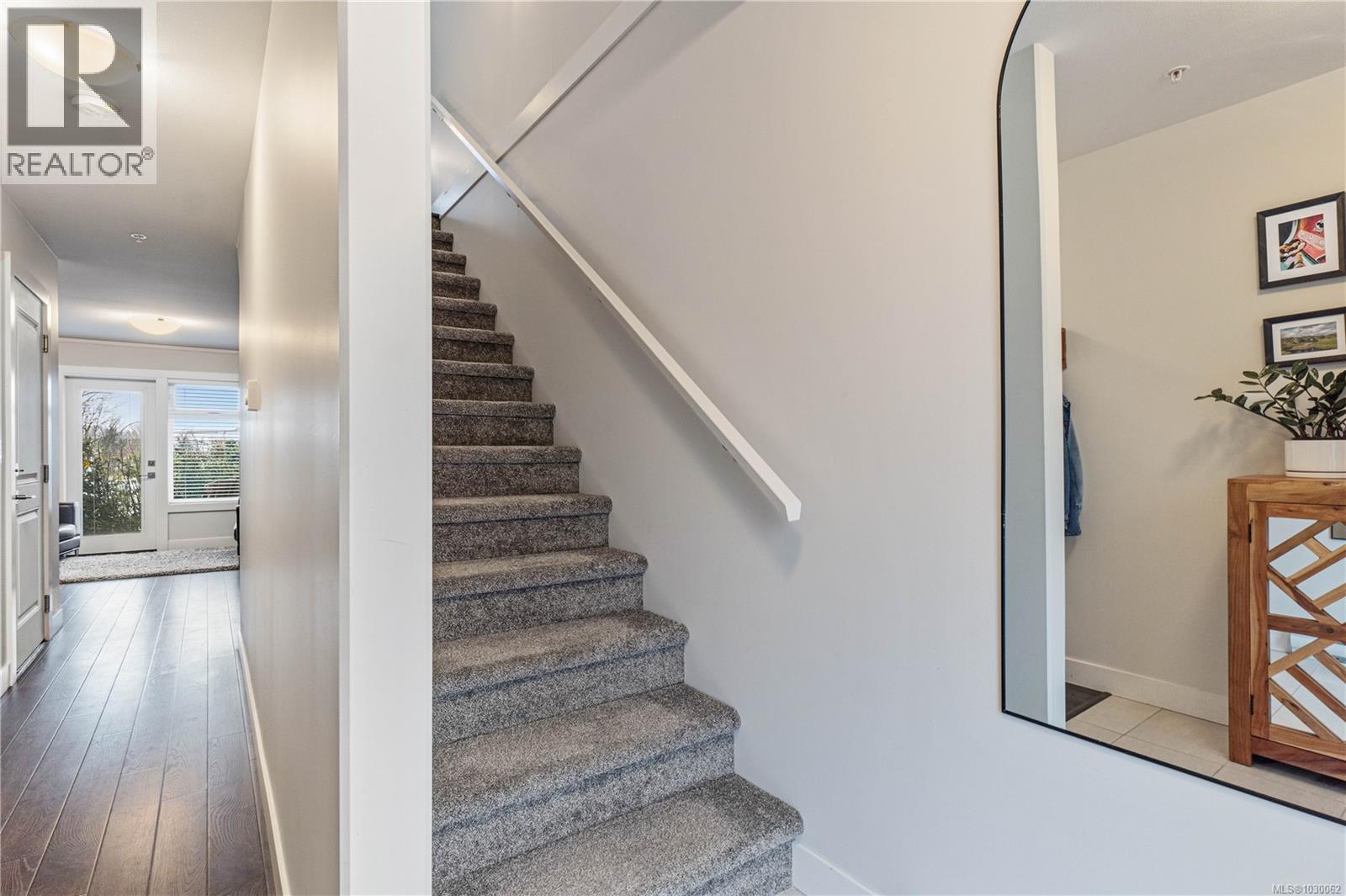 #103 1800 SUMMERHILL PL - Image 3