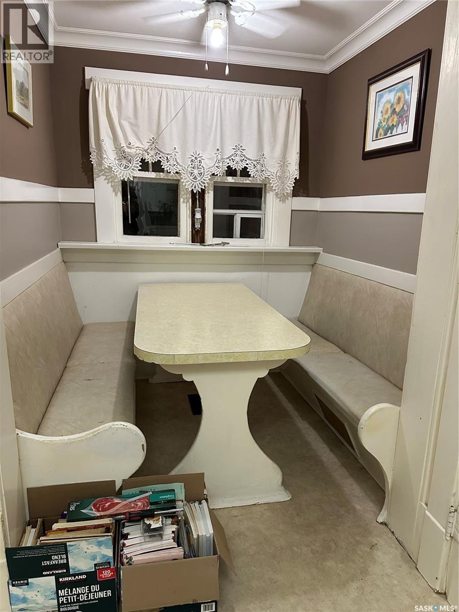 512 1ST STREET W - 4