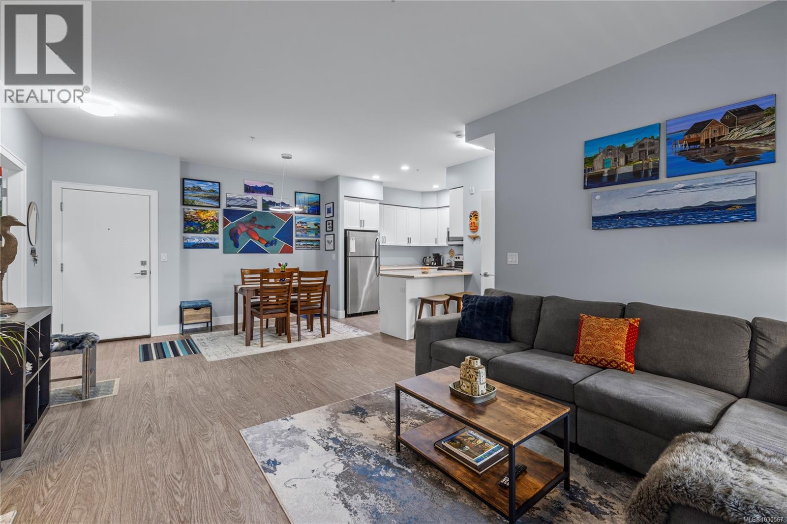 #205 4960 SONGBIRD PL - 10