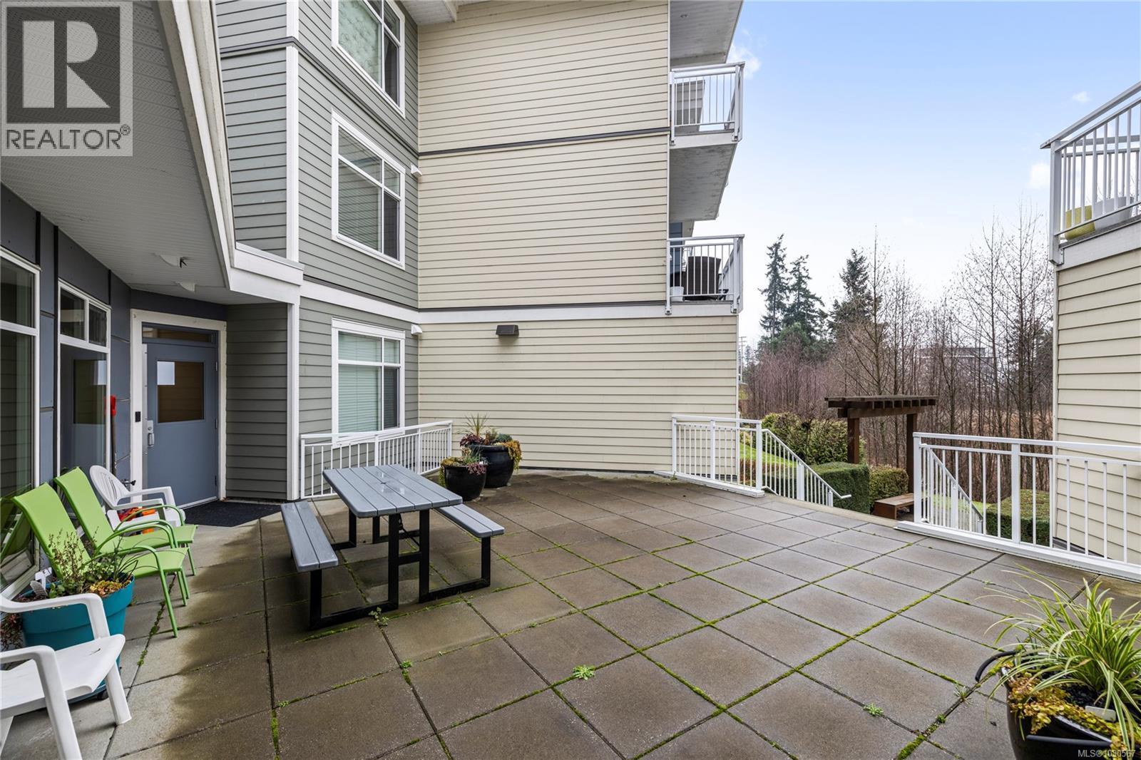 #205 4960 SONGBIRD PL - 22