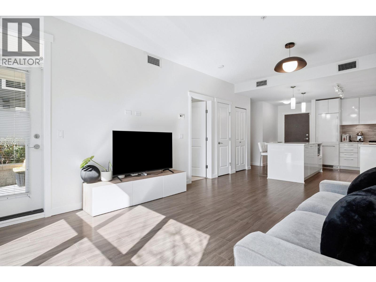 #121-9500 TOMICKI Avenue, Richmond