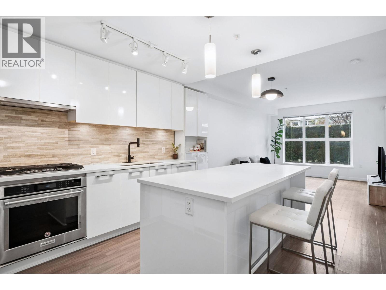 #121-9500 TOMICKI Avenue, Richmond