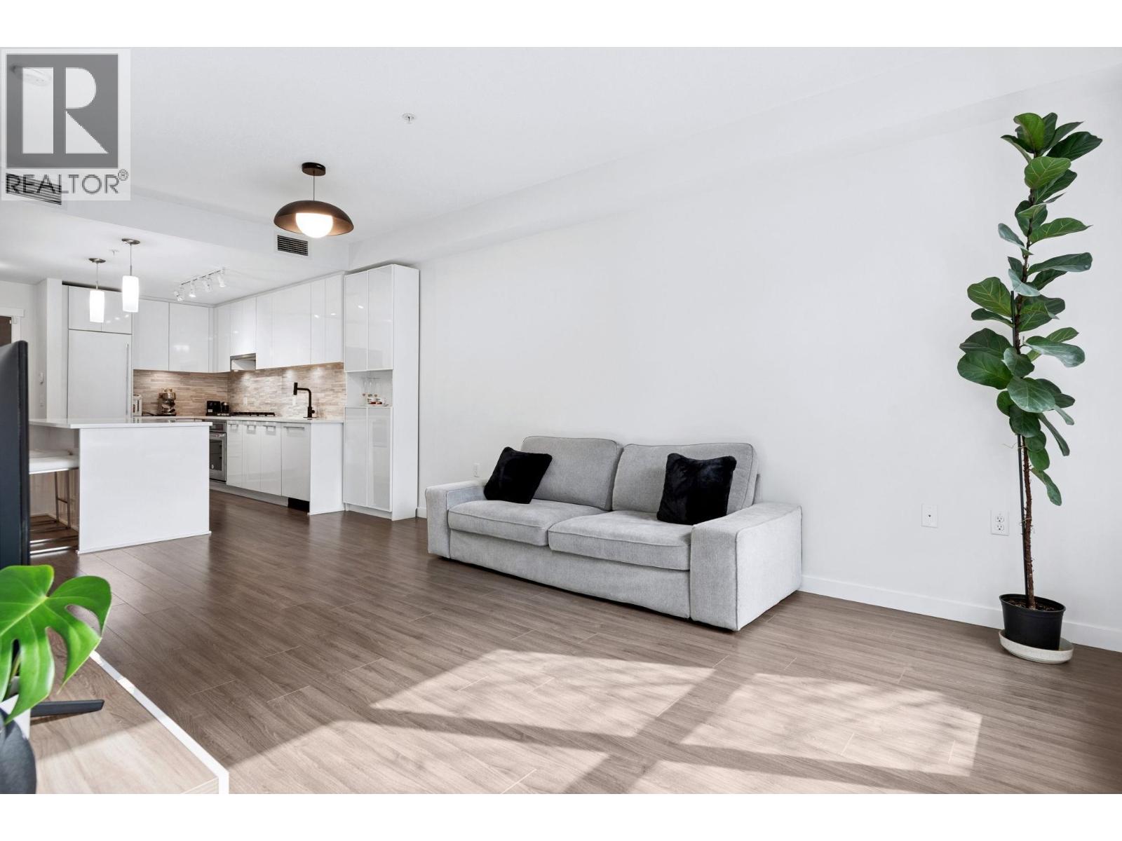 #121-9500 TOMICKI Avenue, Richmond