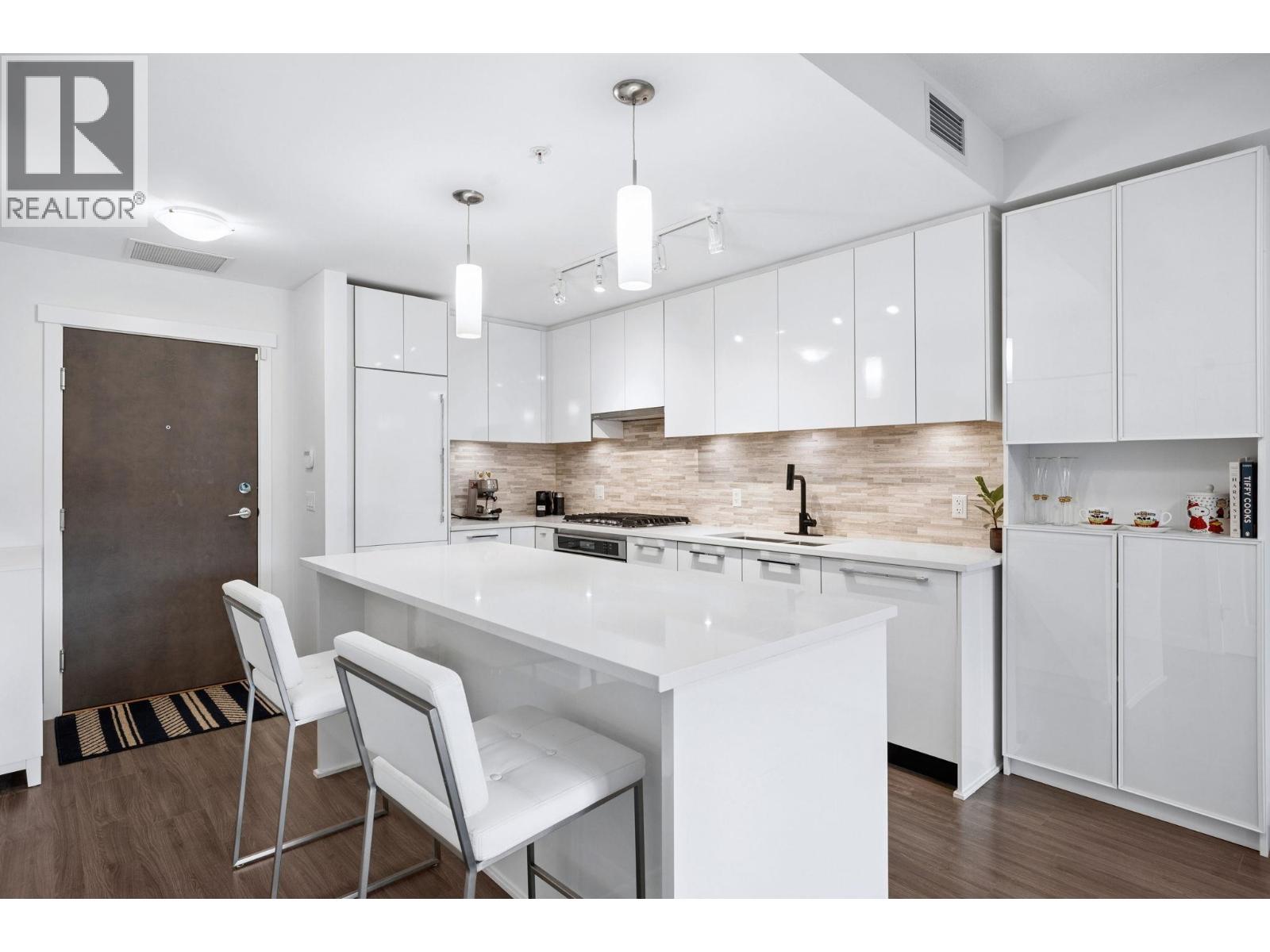 #121-9500 TOMICKI Avenue, Richmond