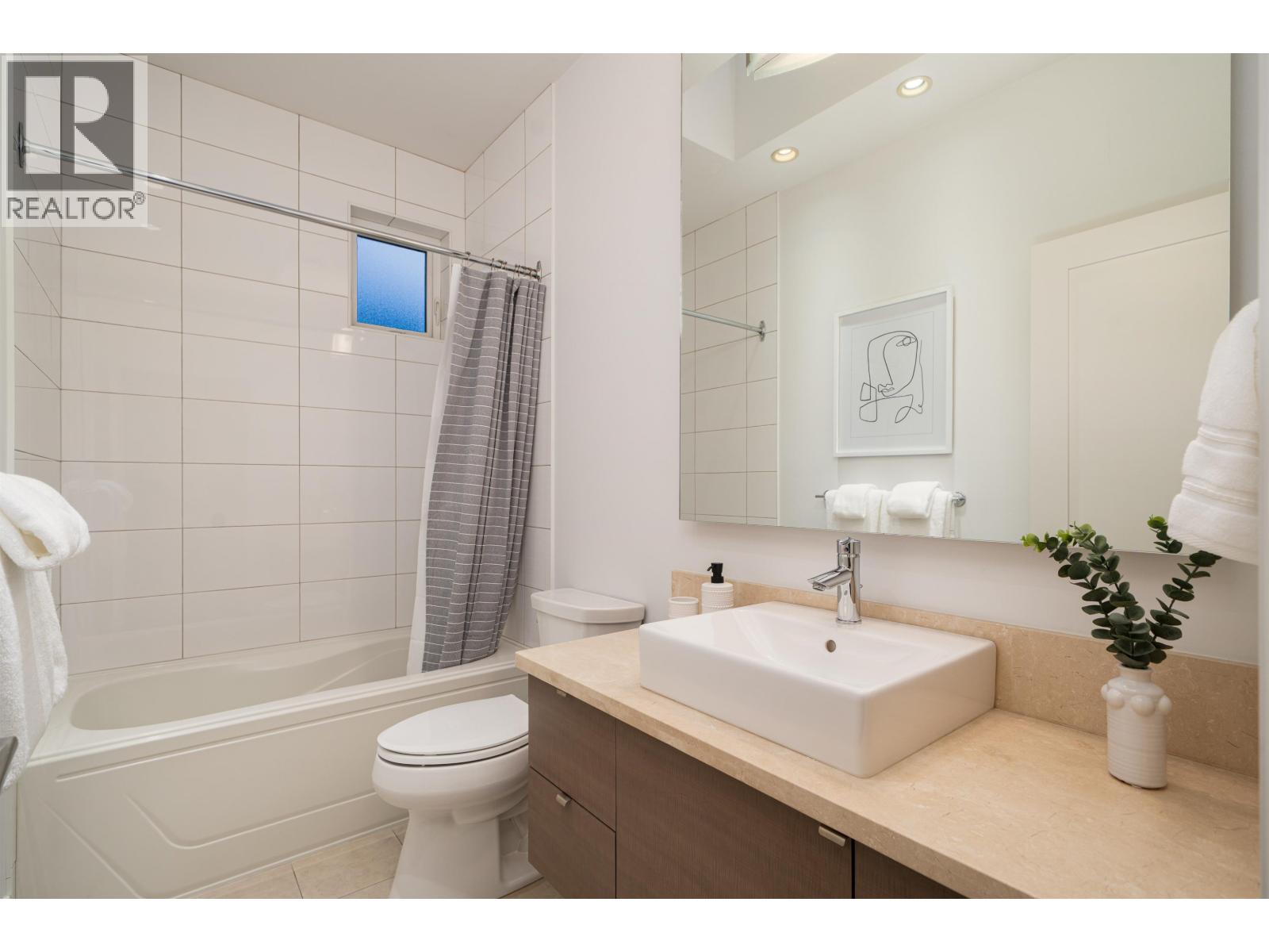 117 W 26TH AVENUE, Vancouver