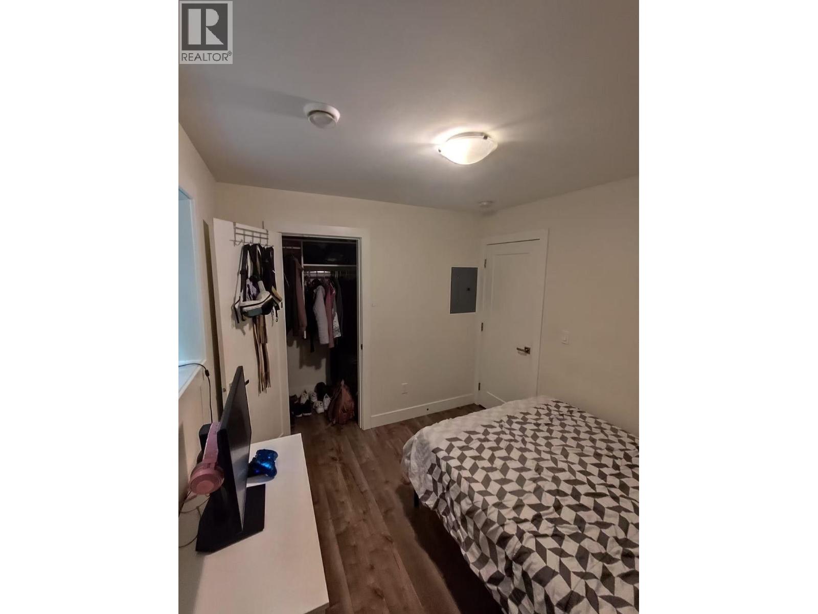 Lower Suite 809 TWENTY FIRST STREET, New Westminster