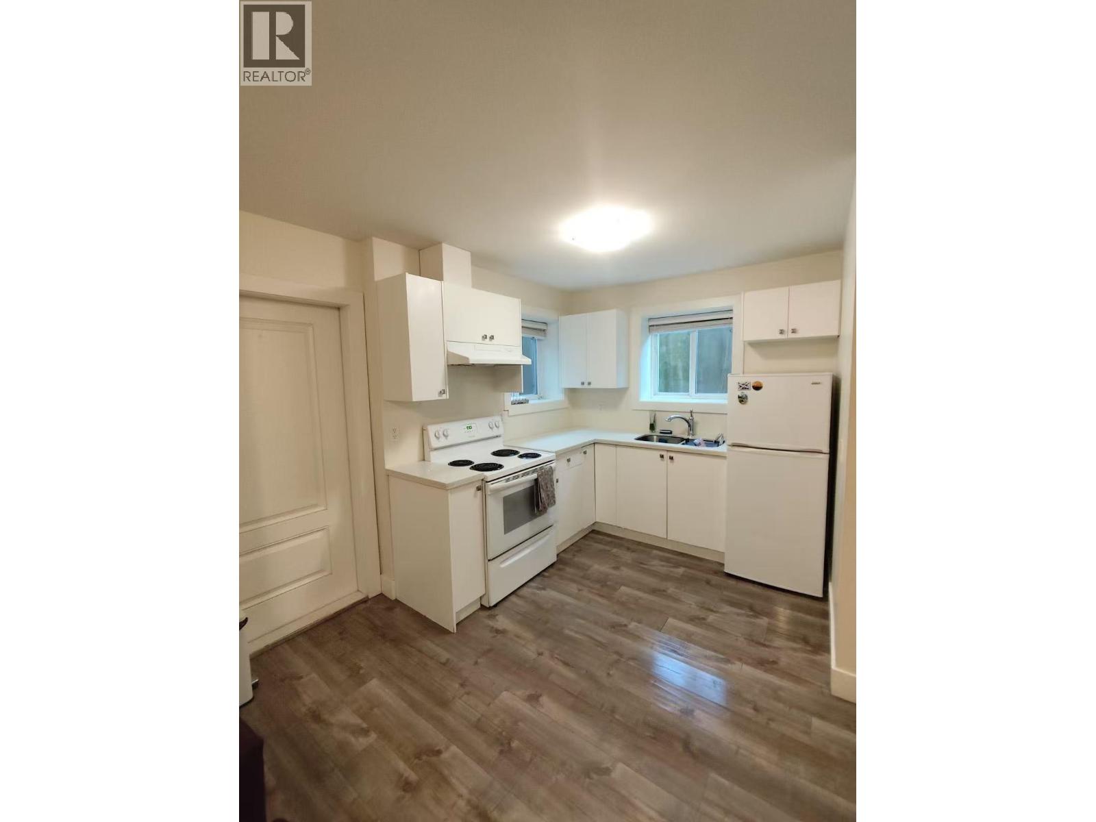 Lower Suite 809 TWENTY FIRST STREET, New Westminster