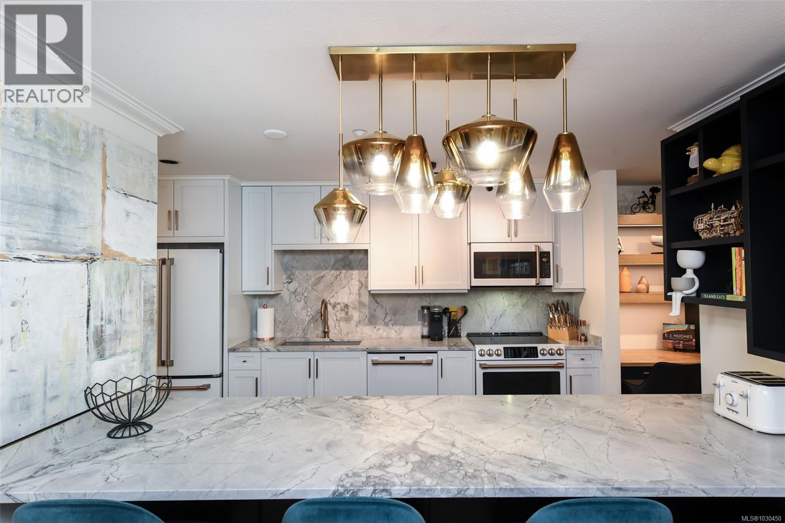 #503 2275 COMOX AVE - 8