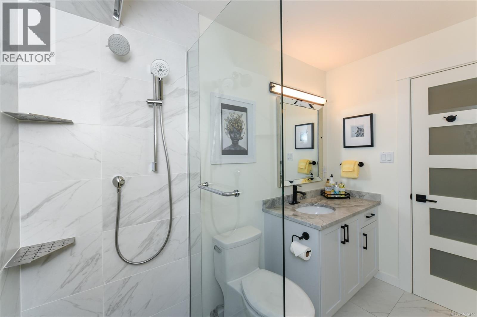 #503 2275 COMOX AVE - 43