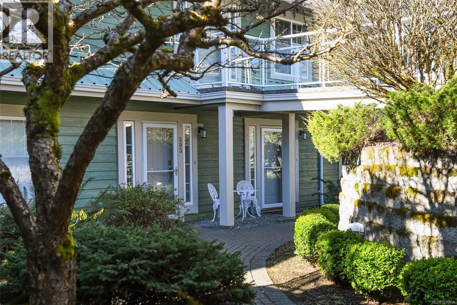 #503 2275 COMOX AVE - Image 3