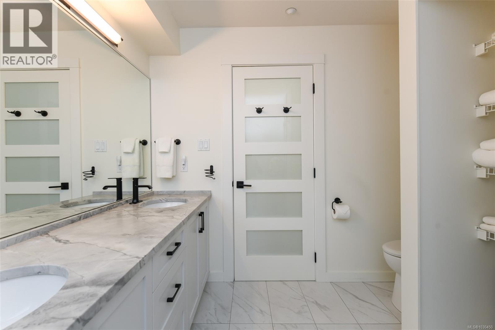 #503 2275 COMOX AVE - 37