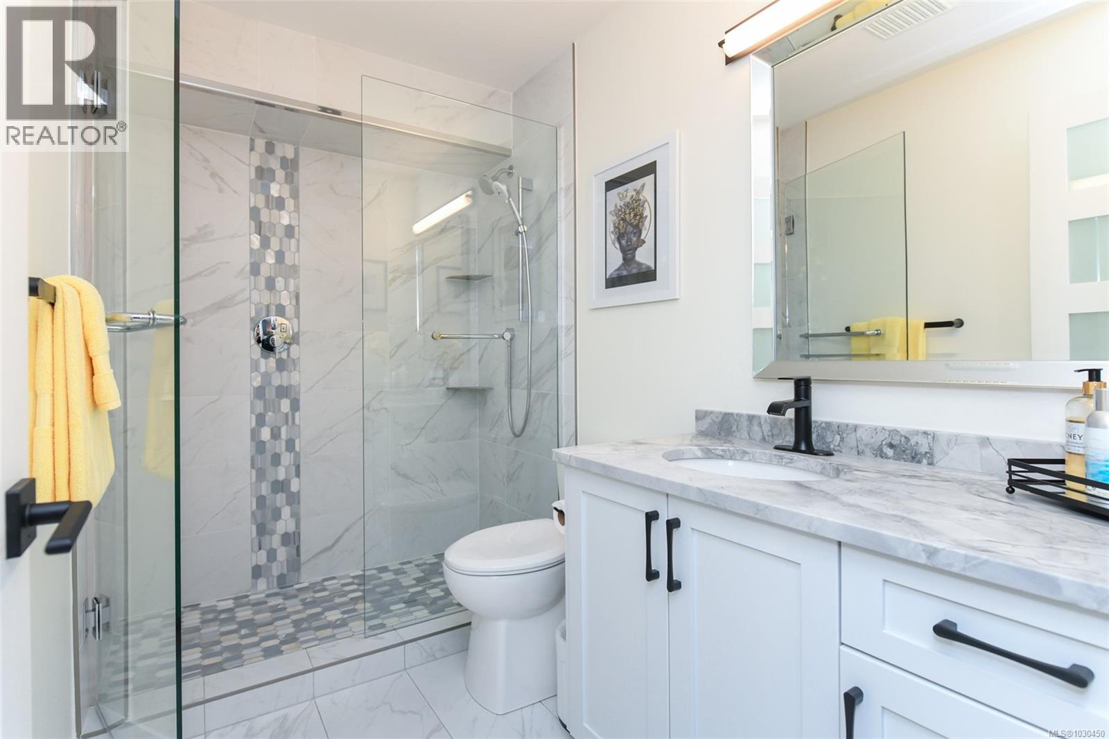 #503 2275 COMOX AVE - 42