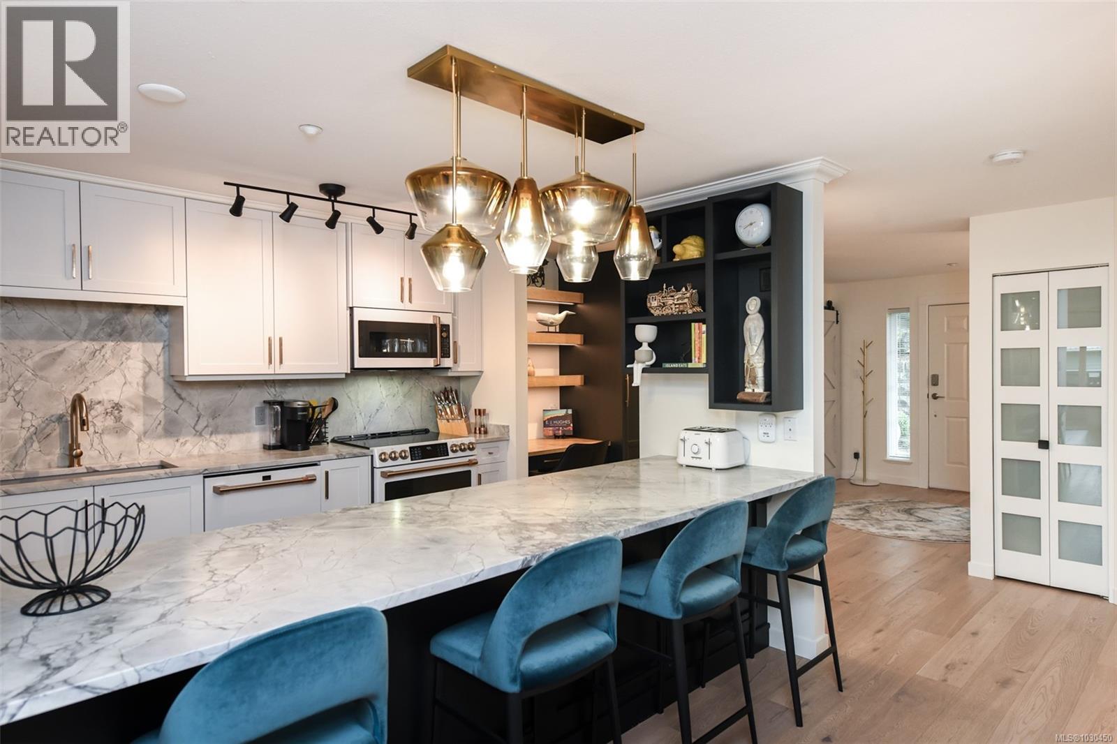 #503 2275 COMOX AVE - 13