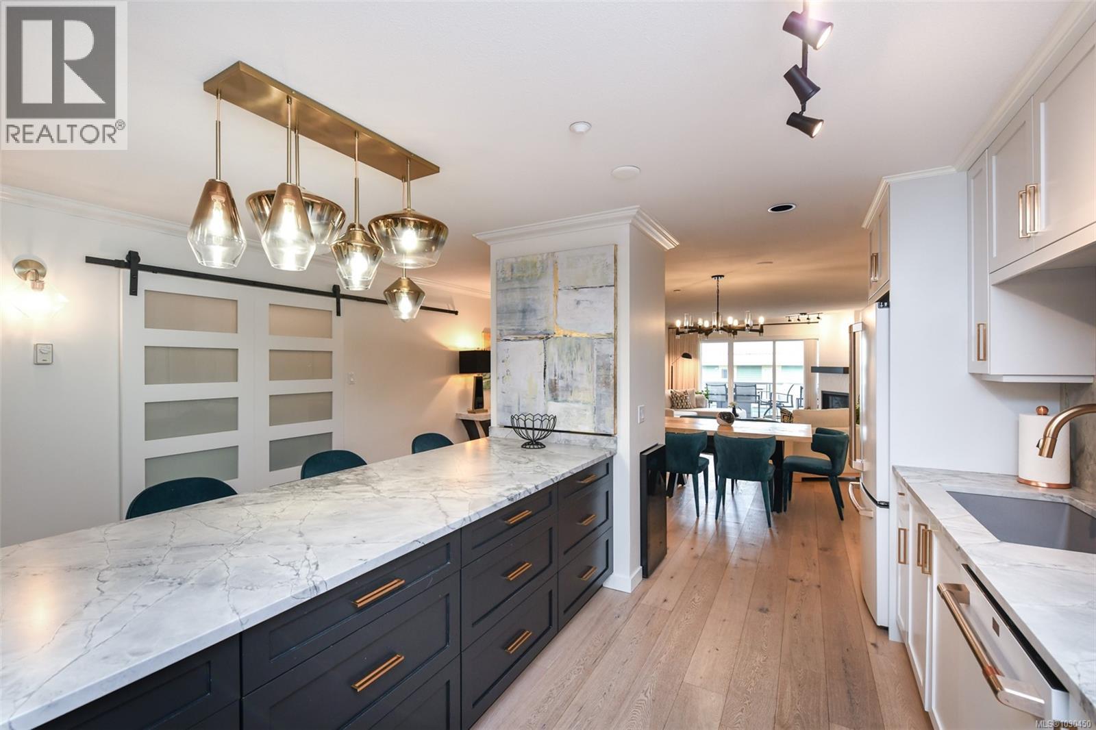 #503 2275 COMOX AVE - 11