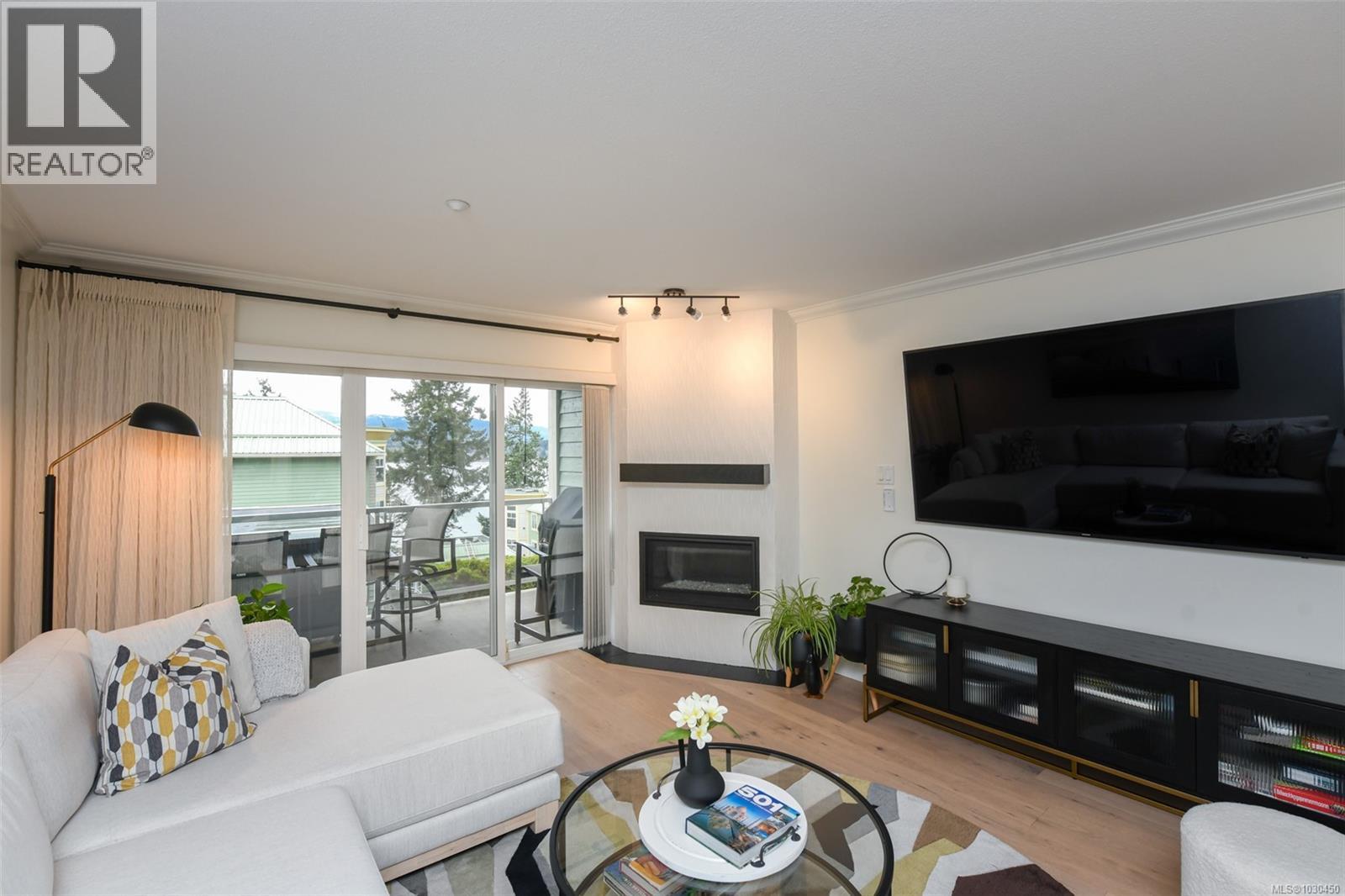 #503 2275 COMOX AVE - 24