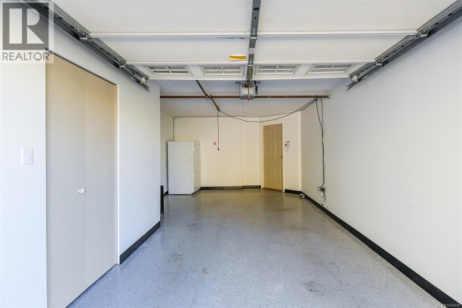 #503 2275 COMOX AVE - 57