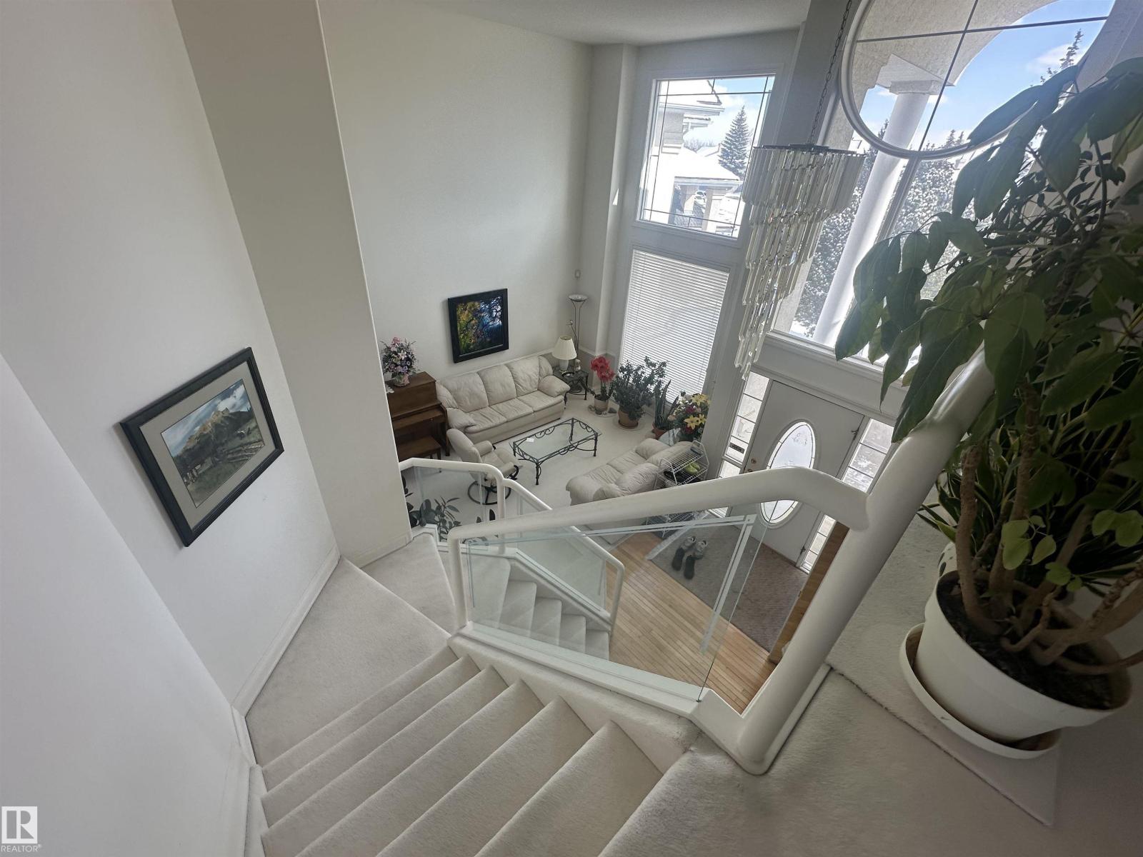 11524 14A AV NW, Edmonton