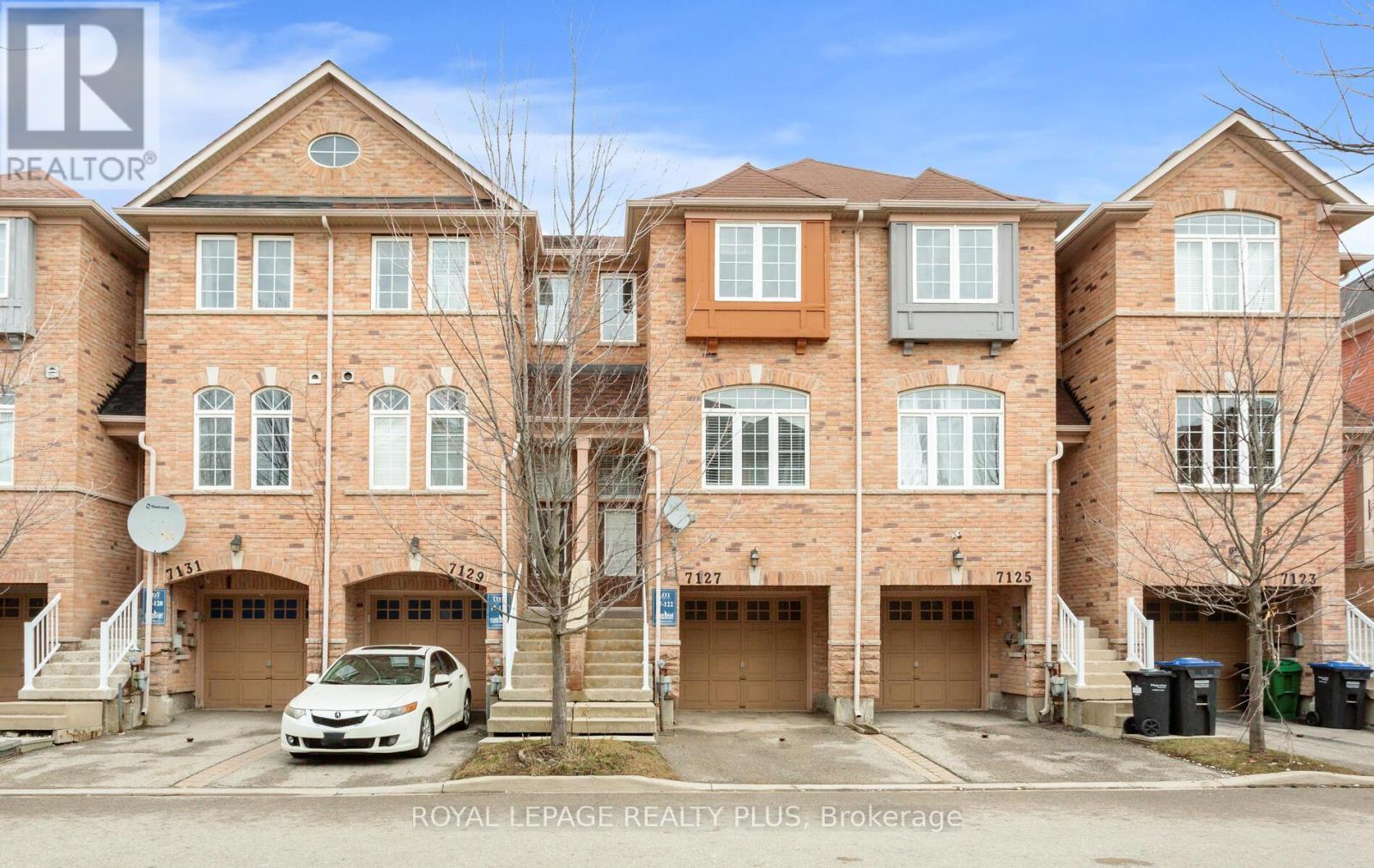 7127 CHATHAM COURT
