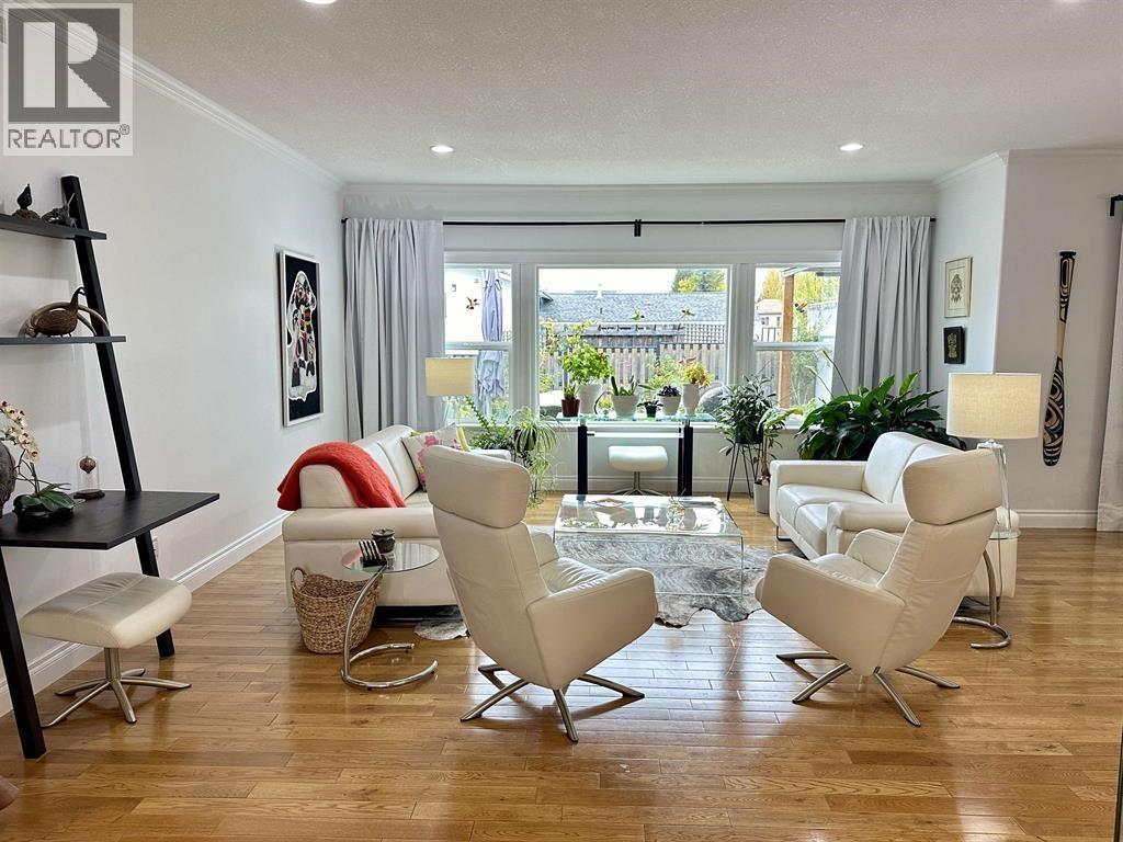 3473 HARGREAVES AVENUE - 11