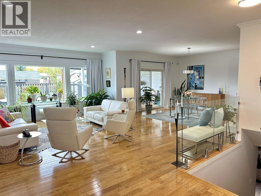 3473 HARGREAVES AVENUE - 10