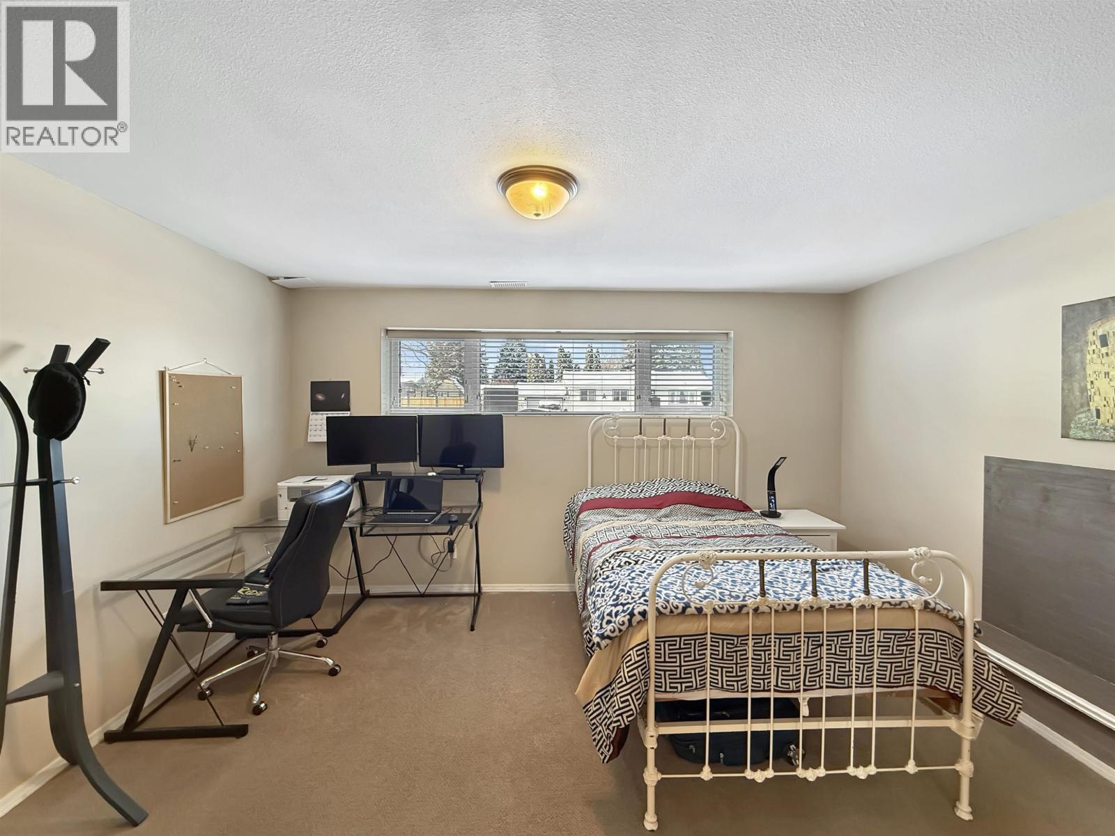 2823 ATHLONE AVENUE - 29