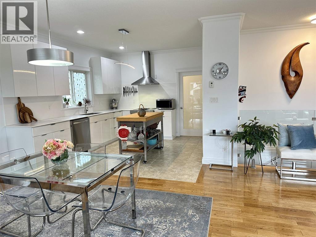 3473 HARGREAVES AVENUE - 18