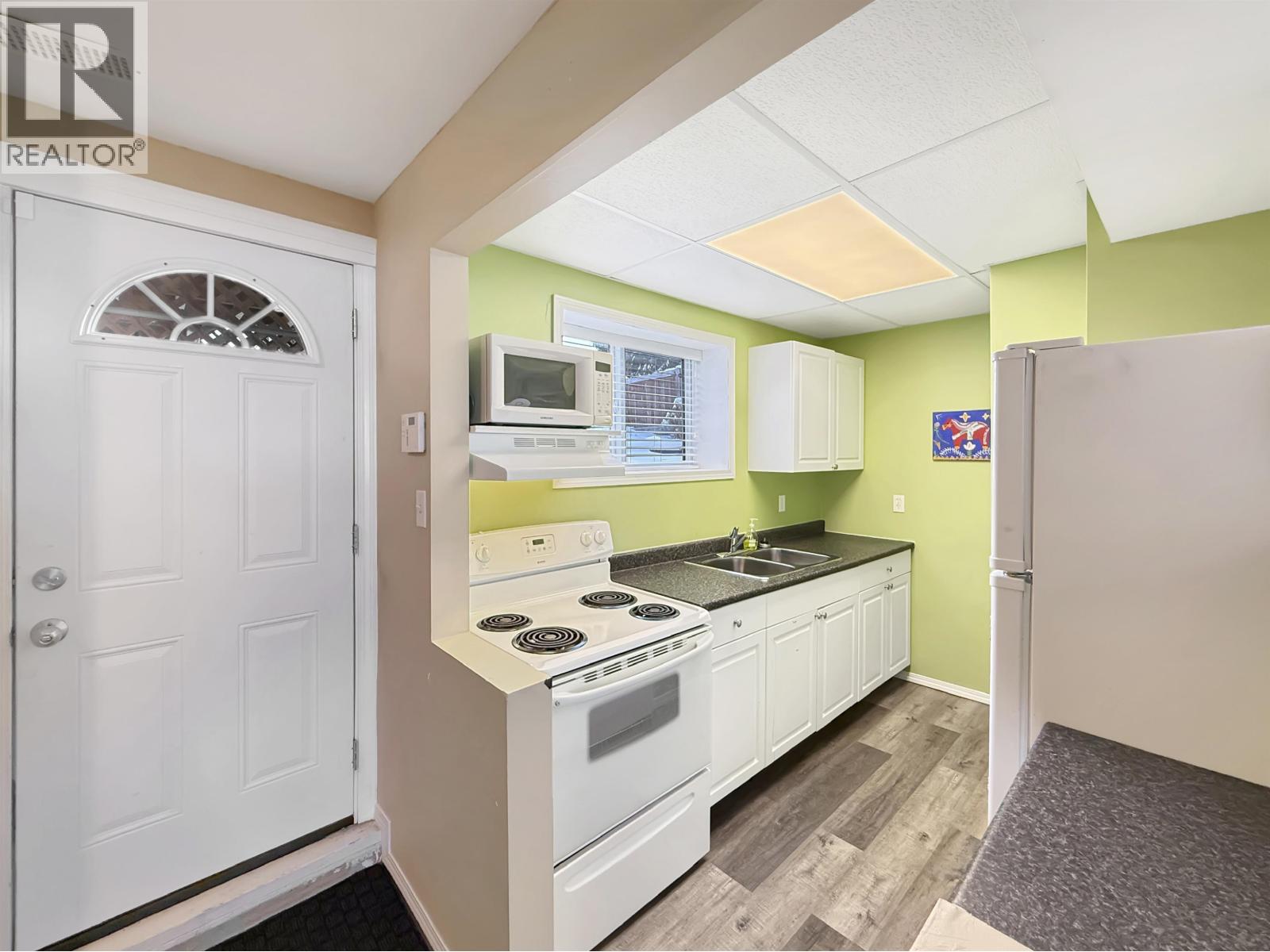 2823 ATHLONE AVENUE - 38