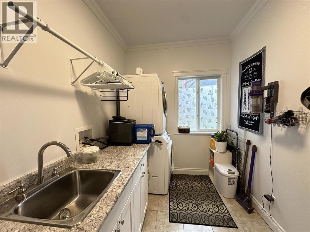 3473 HARGREAVES AVENUE - 40